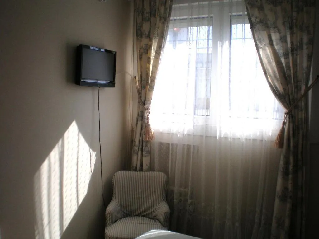 Pension Isabella San Sebastian 0*,  Spain